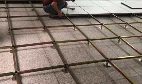 小蝌蚪视频污下载地板收边技巧的讲解